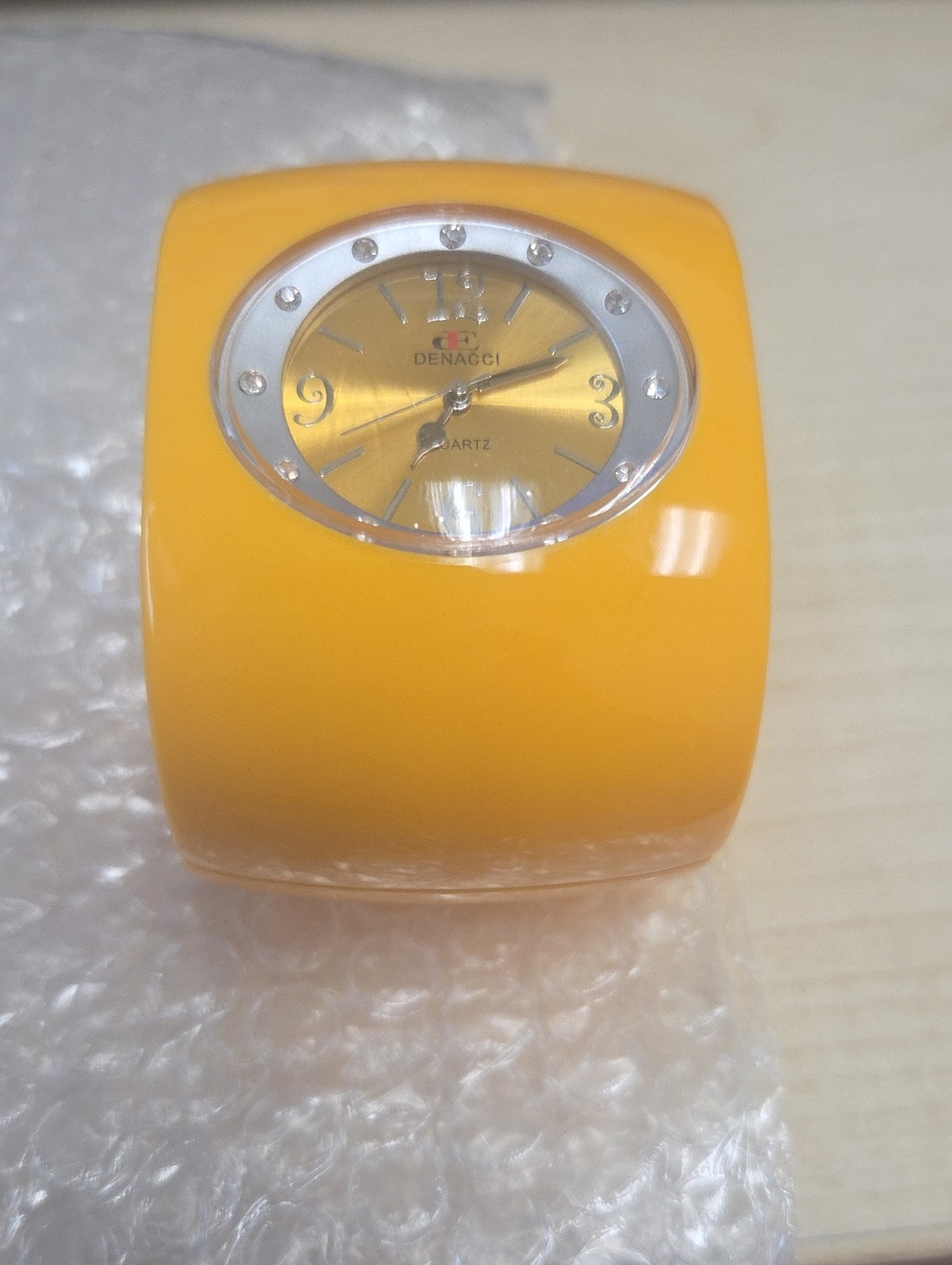 Yellow Bangle Quartz Watch for Women